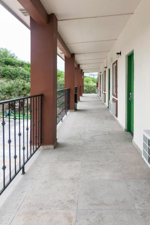 Capital O Palms Hotel, Acuna Ciudad Acuña Exterior foto